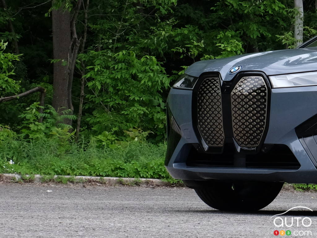 2023 BMW iX M60